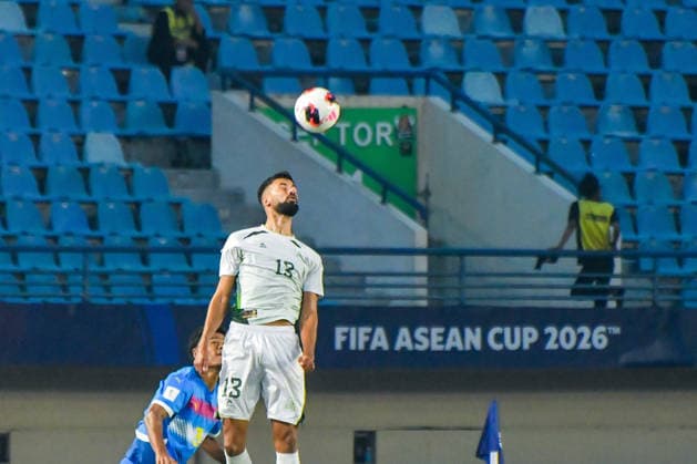 Philipines v Pakistan - FIFA ASEAN CUP 2026 Pakistani national team, Nationalteam soccer player Khan Ali Akbar heads the ball during a match against the Philippine national team at the 2026 FIFA ASEAN Cup at SI Jalak Harupat Stadium in Bandung, West Java, Indonesia, on September 26, 2026. The match between the Philippines and Pakistan ended in a 2-2 draw. BANDUNG West Java Indonesia  Copyright: xKhairizalxMarisx originalFilename:maris-philipin260929_npNn3.jpg