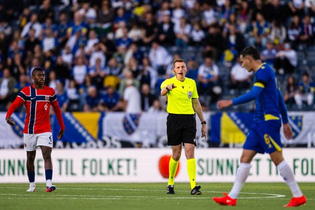 September 29, 2026: Ryan Lee, referee, during the UEFA European Under-21 Qualifier soccer match between Norway and Bosnia and Herzegovina on September 29, 2026 in Stavanger. Photo by Marius Simensen. BILDBYRAN COP 238 bbeng bosnia bosnia and herzegovina em qualifiers football soccer norway u21 uefa euro under-21 qualifiers  Copyright: MARIUSxSIMENSEN BB260929BB305