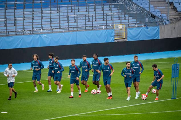 MALMÖ, Sept. 29, 2026 — Portugal s national soccer team in action during a training session at Eleda Stadion in Malmö, Sweden, on Sept. 29, 2026. Portugal will face Denmark in the Nations League in Copenhagen on Thursday, but is based in Malmö. MALMÖ, SWEDEN x50090x  Copyright: xJohanxNilssonx xTTx SWEDEN SOCCER PORTUGAL NATIONAL TEAM