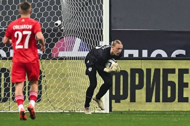 Russia Soccer Friendly Russia - Iran 9253953 29.09.2026 Russia s goalkeeper Matvey Safonov makes a save during the friendly soccer match between Russia and Iran at Ak Bars Arena stadium, in Kazan, Republic of Tatarstan, Russia. Maksim Bogodvid Sputnik Kazan Republic of Tatarstan Russia  Copyright: xMaksimxBogodvidx