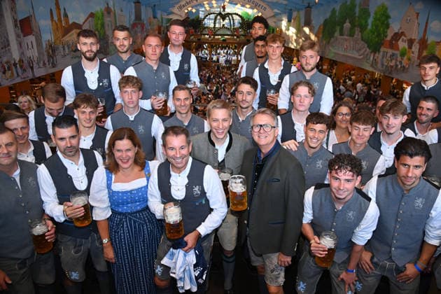 President Gernot MANG 1860, Verena DIETL, Mayor Dominik KRAUSE—Traditional Oktoberfest visit by TSV 1860 Munich, Hacker Pschorr Tent team, 191st Oktoberfest from September 4, 2026, to October 19, 2026, at the Theresienwiese in Munich