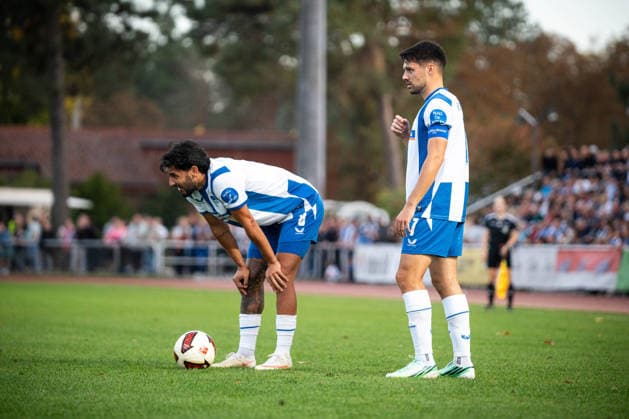 Friendly Match: Hertha BSC vs. Hertha 03 Zehlendorf Berlin, September 29, 2026 Friendly Match: Kevin SESSA (Hertha BSC, No. 8) and Josip BREKALO (Hertha BSC, No. 7) prepare for a free kick during the Hertha BSC vs. Hertha 03 Zehlendorf match at Ernst Reuter Sportfeld on September 29, 2026 in Berlin, Germany Copyright: xBEAUTIFULxSPORTS Kuehnx
