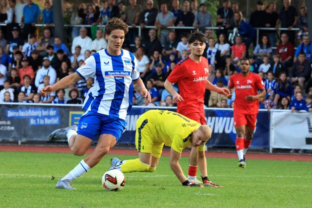 September 29, 2026, Germany, Soccer, Friendly Match, 2. Bundesliga, Matchday, 2026–2027 Season, Ernst Reuter Stadium, Berlin, Hertha 03 Zehlendorf vs. Hertha BSC 0–1 (goal by Liam Brenn, Hertha 03 1; Soufian Gouram, Hertha BSC Berlin 33). DFB and DFL regulations prohibit any use of photographs as image sequences and or quasi-video. nordphoto GmbH, Engler, Berlin, Ernst Reuter Stadium, Berlin, Germany Copyright: xNordphotox xEnglerx