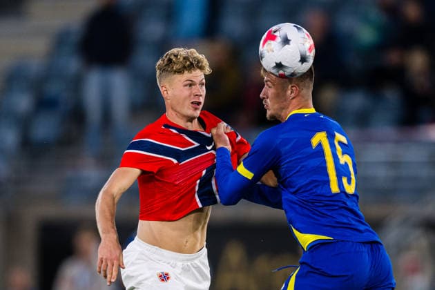 September 29, 2026: Sindre Walle Egeli of Norway and Haris Berbic of Bosnia and Herzegovina during the UEFA European Under-21 Qualifier soccer match between Norway and Bosnia and Herzegovina on September 29, 2026 in Stavanger. Photo by Marius Simensen. BILDBYRAN COP 238 bbeng bosnia bosnia and herzegovina em qualifying soccer football norway u21 uefa euro under-21 qualifiers  Copyright: MARIUSxSIMENSEN BB260929BB386