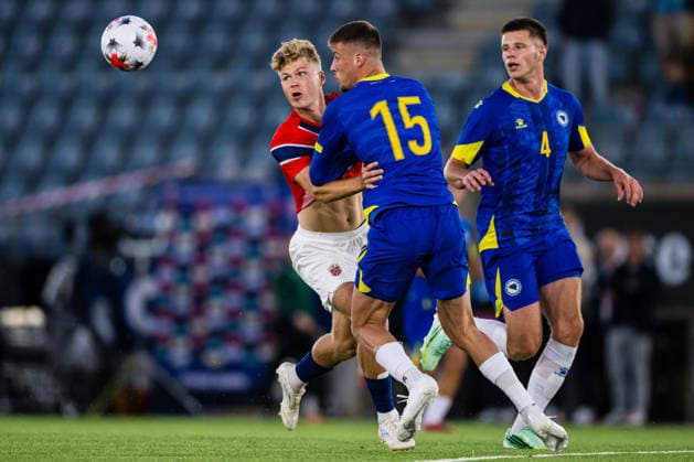 September 29, 2026: Sindre Walle Egeli of Norway and Haris Berbic of Bosnia and Herzegovina during the UEFA European Under-21 Qualifier soccer match between Norway and Bosnia and Herzegovina on September 29, 2026 in Stavanger. Photo by Marius Simensen, BILDBYRAN COP 238 bbeng bosnia bosnia and herzegovina em qualification soccer football norway u21 uefa euro under-21 qualifiers  Copyright: MARIUSxSIMENSEN BB260929BB388