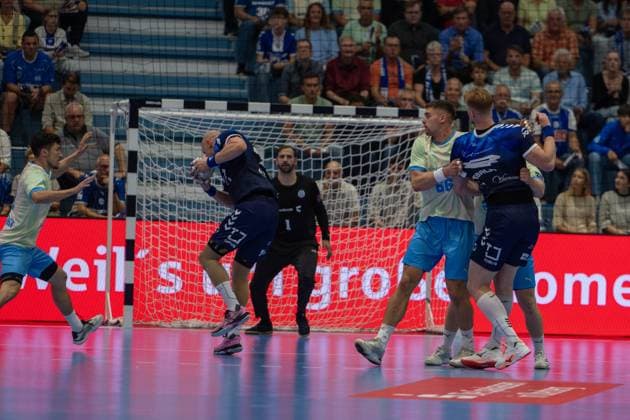 Tomasz Gebala, backcourt, PGE Wybrzeze Gdansk 48, Ignacio Biosca, goalkeeper, VfL Gummersbach 1, , VfL Gummersbach vs. PGE Wybrzeze Gdansk, EHF European League, Men s, Matchday 1, 2026–2027 season, September 29, 2026, Gummersbach, North Rhine-Westphalia, Germany Copyright: xkolbert-press MartinxWdziecznyx