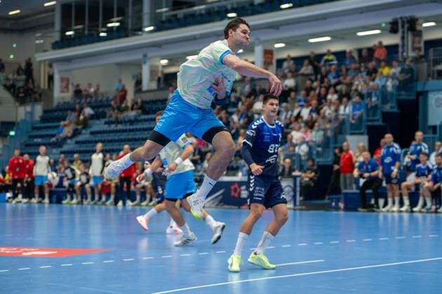 Ludwig Hallbaeck, Backcourt, VfL Gummersbach 20 , , VfL Gummersbach vs. PGE Wybrzeze Gdansk, EHF European League, Men , Matchday 1, 2026–2027 Season, September 29, 2026, Gummersbach, North Rhine-Westphalia, Germany Copyright: xkolbert-press MartinxWdziecznyx