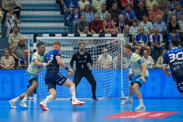 Ignacio Biosca, goalkeeper, VfL Gummersbach 1, Wiktor Tomczak, backcourt, PGE Wybrzeze Gdansk 30, Tomasz Gebala, backcourt, PGE Wybrzeze Gdansk 48, , VfL Gummersbach vs. PGE Wybrzeze Gdansk, EHF European League, Men’s, Matchday 1, 2026–2027 Season, September 29, 2026, Gummersbach, North Rhine-Westphalia, Germany Copyright: xkolbert-press MartinxWdziecznyx