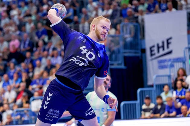 September 29, 2026, Handball, EL, VfL Gummersbach vs. PGE Wybrzeza Gdansk, Matchday 1 of the EHF European League, 2026–27 Men’s Season, Schwalbe Arena; Thorvaldur Thorvaldsson (PGE 40) shoots the ball toward the goal; North Rhine-Westphalia, Germany