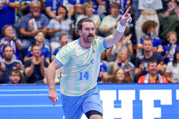 September 29, 2026, Handball, EL, VfL Gummersbach vs. PGE Wybrzeza Gdansk, Matchday 1 of the EHF European League, 2026–27 Men’s Season, Schwalbe Arena: Celebrations after the goal scored by Teitur Einarsson, VfL Gummersbach 14, North Rhine-Westphalia, Germany