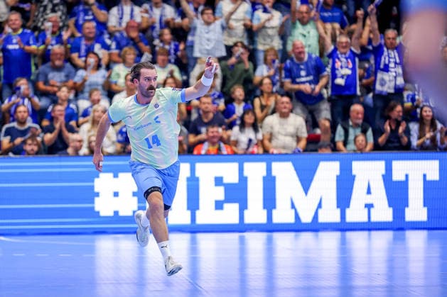 September 29, 2026, Handball, EL, VfL Gummersbach vs. PGE Wybrzeza Gdansk, Matchday 1 of the EHF European League, 2026–27 Men’s Season, Schwalbe Arena: Celebrations after the goal scored by Teitur Einarsson, VfL Gummersbach 14, North Rhine-Westphalia, Germany