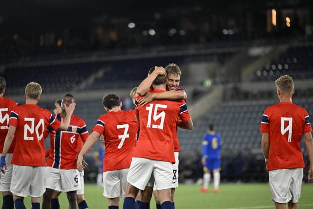 U21 European Championship Qualifier: Norway vs. Bosnia and Herzegovina, Stavanger, September 29, 2026. Norwegian fans celebrate after Niklas Odegard scores in the U21 European Championship qualifier between Norway and Bosnia and Herzegovina at Lyse Arena in Stavanger. Photo: Carina Johansen, NTB, Stavanger, Norway. EDITORIGINAL USE ONLY; RESTRICTED USE FOR BETTING COMPANIES  Copyright: xCarinaxJohansenx xNTBx