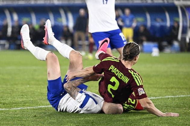 LKS 20260929 Adam Stahl (L) of Finland collides with Kirill Pechenin of Belarus during the UEFA Nations League League C Group C1 football match between Finland and Belarus in Helsinki, Finland, on September 29, 2026. - RONI REKOMAA Helsinki Finland XNL1Wk_IQRk  Copyright: xRonixRekomaax XNL1Wk_IQRk