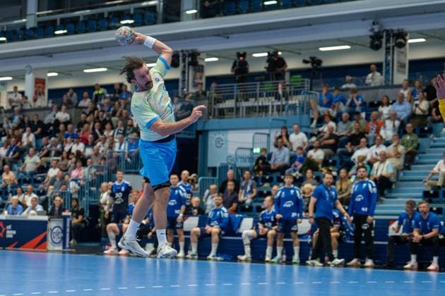 Teitur Oern Einarsson on a successful fast break, backcourt, VfL Gummersbach 14, VfL Gummersbach vs. PGE Wybrzeze Gdansk, EHF European League, Men s, Matchday 1, 2026–2027 season, September 29, 2026, Gummersbach, North Rhine-Westphalia, Germany Copyright: xkolbert-press MartinxWdziecznyx