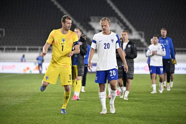 LKS 20260929 Goalkeeper and captain Lukas Hradecky and Joel Pohjanpalo (R) of Team Finland react after 0-0 draw during the UEFA Nations League League C Group C1 football match between Finland and Belarus in Helsinki, Finland, on September 29, 2026. - RONI REKOMAA Helsinki Finland FhtEywJPkII  Copyright: xRonixRekomaax FhtEywJPkII