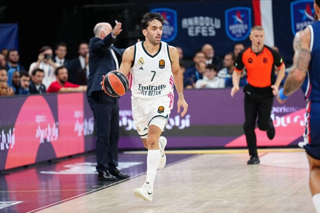 Anadolu Efes v Real Madrid EuroLeague ISTANBUL, TURKIYE - SEPTEMBER 29: Facundo Campazzo 7, of Real Madrid dribbles the ball during the EuroLeague Regular Season Round 2 match between Anadolu Efes and Real Madrid at Turkcell Basketball Development Center on September 29, 2026 in Istanbul, Turkiye. Istanbul Turkcell Basketball Development Center Istanbul Turkiye Copyright: x x2026xYagizxGurtugx xPSxImagesxYagizxGurtugx