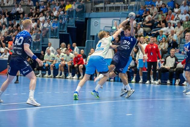 Thorvaldur Thorvaldsson, pivot, PGE Wybrzeze Gdansk 40, Ellidi Snaer Vidarsson, pivot, VfL Gummersbach 4, Marcin Peplinski, backcourt player, PGE Wybrzeze Gdansk 34, , VfL Gummersbach vs. PGE Wybrzeze Gdansk, EHF European League, Men’s, Matchday 1, 2026–2027 season, September 29, 2026, Gummersbach, North Rhine-Westphalia, Germany Copyright: xkolbert-press MartinxWdziecznyx