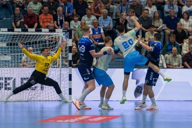 Mateusz Zembrzycki, goalkeeper, PGE Wybrzeze Gdansk 17, Tomasz Gebala, backcourt, PGE Wybrzeze Gdansk 48, Ludwig Hallbaeck, backcourt, VfL Gummersbach 20, , VfL Gummersbach vs. PGE Wybrzeze Gdansk, EHF European League, Men, Matchday 1, 2026–2027 Season, September 29, 2026, Gummersbach, North Rhine-Westphalia, Germany Copyright: xkolbert-press MartinxWdziecznyx