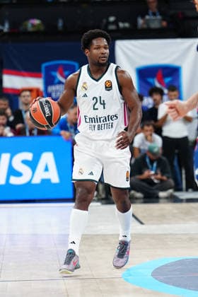 Anadolu Efes v Real Madrid EuroLeague ISTANBUL, TURKIYE - SEPTEMBER 29: Andres Feliz 24, of Real Madrid is seen in action during the EuroLeague Regular Season Round 2 match between Anadolu Efes and Real Madrid at Turkcell Basketball Development Center on September 29, 2026 in Istanbul, Turkiye. Istanbul Turkcell Basketball Development Center Istanbul Turkiye Copyright: x x2026xYagizxGurtugx xPSxImagesxYagizxGurtugx
