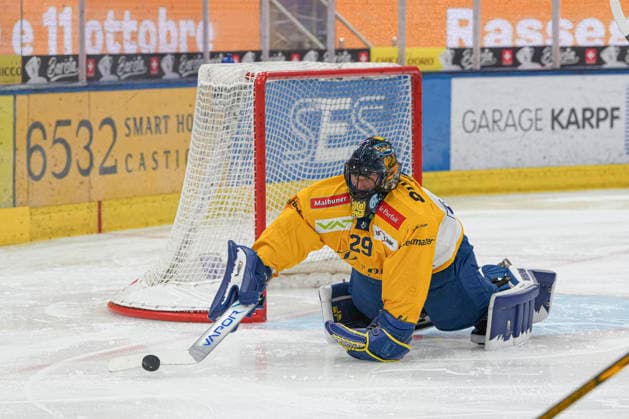 September 29, 2026, Quinto, Gottardo Arena, NL HC Ambrì Piotta vs. HC Davos 29, goalkeeper Sandro Aeschlimann, Davos, Quinto, Gottardo Arena, Ticino, Switzerland Copyright: xJustPictures.ch JarixPestelaccix jp-en-JaPe-JP6_JAr_NL_HCAP_HCD_29Sep2026_000005