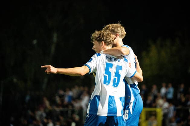 Friendly Match: Hertha BSC vs. Hertha 03 Zehlendorf Berlin, September 29, 2026: Friendly match—Niklas HILDEBRANDT (Hertha BSC, 26) and Pino WILL (Hertha BSC, 55) celebrate a goal during the Hertha BSC vs. Hertha 03 Zehlendorf match at Ernst Reuter Sportfeld on September 29, 2026 in Berlin, Germany Copyright: xBEAUTIFULxSPORTS Kuehnx