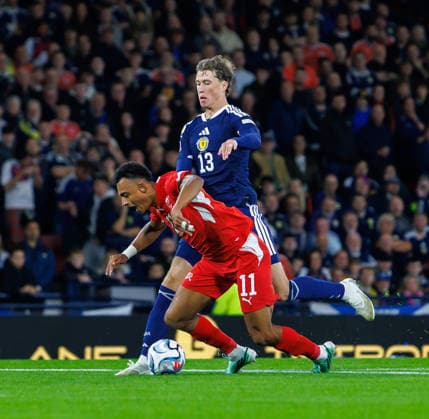 29.09.2026 Scotland v Switzerland, UEFA Nations League, League Stage : Jack Hendry brings down Dan Ndoye and recives a red card as a result  Copyright: xKennyxRamsay.Scotlandx NINTCHDBPICT001112139952