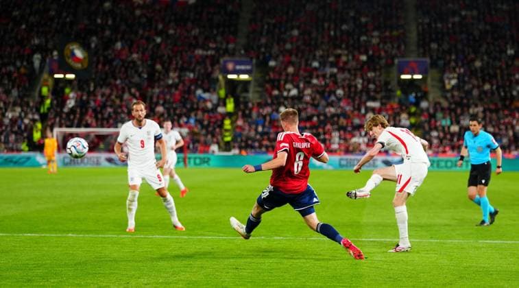 Anthony Gordon of England goes close Czechia v England, UEFA Nations League, Football, Fortuna Arena, Prague, Czechia - 29 Sep 2026Prague Fortuna Arena Czech Republic  Copyright: xJavierxGarcia Shutterstockx 17175831ac
