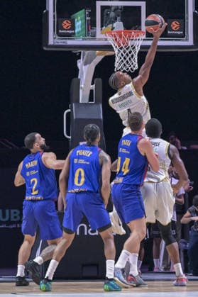 Dubai Basketball v FC Barcelona, Barca - EuroLeague DUBAI, UNITED ARAB EMIRATES - SEPTEMBER 29: Jaron Samuel Blossomgame (4) of Dubai Basketball goes for a basket during the EuroLeague match between Dubai Basketball and FC Barcelona at Coca-Cola Arena in Dubai, United Arab Emirates, on September 29, 2026. Hassan al Raisi Anadolu Dubai United Arab Emirates. Editorial use only. Please get in touch for any other usage.  Copyright: x2026xAnadoluxHassanxalxRaisix