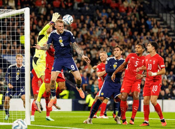 29.09.2026: Scotland v Switzerland: Oliver McBurnie of Scotland with goalkeeper Gregor Kobel of Switzerland  Copyright: xWilliexVassx NINTCHDBPICT001112140881