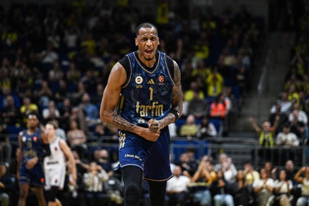 Fenerbahce Tarfin v Bayern Munich - EuroLeague ISTANBUL, TURKIYE - SEPTEMBER 29: Marcus Jerome Bingham Jr. (1) of Fenerbahce Tarfin celebrates after scoring during the EuroLeague Round 2 match between Fenerbahce Tarfin and Bayern Munich at Ulker Sports and Event Hall in Istanbul, Turkiye, on September 29, 2026. Hakan Akgun Anadolu Istanbul Turkey. Editorial use only. Please get in touch for any other usage.  Copyright: x2026xAnadoluxHakanxAkgunx