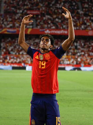 NED: Spain v Croatia. UEFA Nations League. Matchday 2. Lamine Yamal of Spain during Spain v Croatia UEFA Nations League match at La Cartuja Stadium on September 29, 2026 in Sevilla, Spain. kpng Copyright: xAntonioxPozox xPRESSINPHOTOx AP_2627_ESP_CRO_008