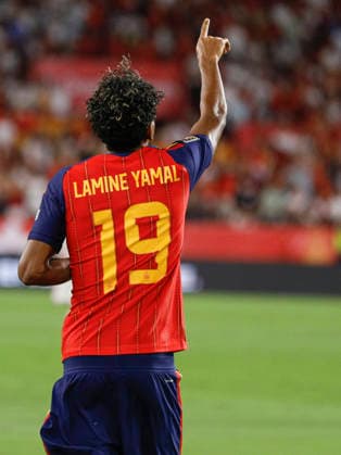 NED: Spain v Croatia. UEFA Nations League. Matchday 2. Lamine Yamal of Spain during Spain v Croatia UEFA Nations League match at La Cartuja Stadium on September 29, 2026 in Sevilla, Spain. kpng Copyright: xAntonioxPozox xPRESSINPHOTOx AP_2627_ESP_CRO_010