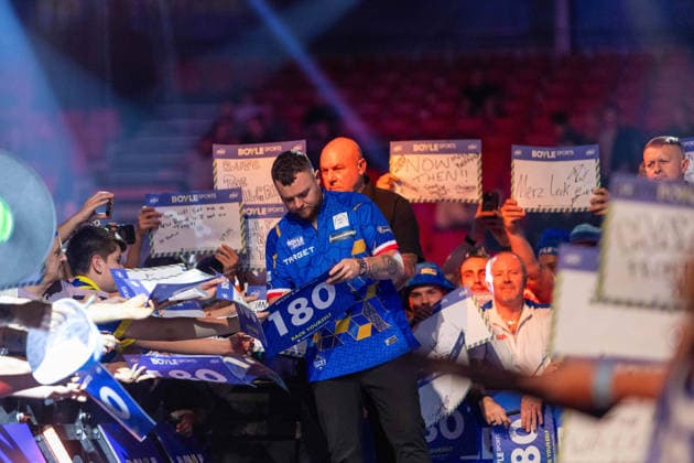 2026 BOYLE Sports World Grand Prix Josh Rock walk on signs autographs during the 2026 Boyle Sports World Grand Prix at Mattioli Arena, Leicester, United Kingdom on 29 September 2026 Credit: James Hibbert Every Second Media Editorial use only. All images are copyright Every Second Media Limited. No images may be reproduced without prior permission. Copyright: xIMAGO EveryxSecondxMediax ESM-2193-0006 JamesxHibbertx xEveryxSecondxMediax