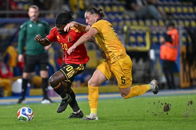 260924 Belgium U21, U 21 vs Wales U21 Richie Sagrado (20) of Belgium fighting for the ball with Archie Harris (5) of Wales during a soccer game between the Under 21 national teams of Belgium and Wales on matchday 11 in group I in the qualifying of the UEFA Under 21 Championship , on Tuesday 29 September 2026 in Westerlo , Belgium .(Photo by David Catry Isosport) Westerlo Belgium  Copyright: xDavidxCatryx 20260929DC2_6019