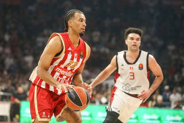 Crvena zvezda v Hapoel Tel Aviv - EuroLeague BELGRADE, SERBIA - SEPTEMBER 29: Jordan Nwora (33) of Crvena Zvezda in action against Elijah Bryant (3) of Hapoel Tel Aviv during the 2026 2027 EuroLeague Round 2 match between Crvena zvezda and Hapoel Tel Aviv at Beogradska Arena in Belgrade, Serbia on September 29, 2026. Filip Stevanovic Anadolu Belgrade Serbia. Editorial use only. Please get in touch for any other usage.  Copyright: x2026xAnadoluxFilipxStevanovicx