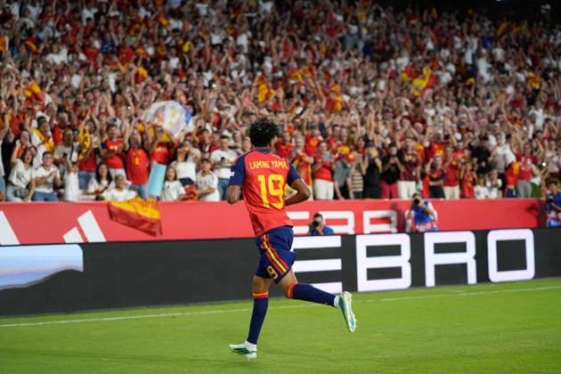 September 29, 2026, Sevilla, Sevilla, Spain: Lamine Yamal of Spain celebrates after scoring his team s first goal during the UEFA Nations League 2026 27 group phase match between Spain and Croatia at Ramon Sanchez-Pizjuan stadium on September 29, 2026, in Sevilla, Spain. Spain V Croatia - UEFA Nations League 2026 27 Group A3 MD2  - ZUMAa181 20260929_zaa_a181_059 Copyright: xJoaquinxCorcherox