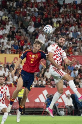 SEVILLE, SPAIN - SEPTEMBER 29: Dion Beljo (N20) headers the ball to score the first goal for Croatia during the UEFA Nations League match between Spain and Croatia at the Stadium Ramon Sanchez Pizjuan on the 29th of September, 2026 in Sevilla, Spain Copyright: xAndresxLopezxSheridanxx xSPPx Sportspressphoto_SPR242749