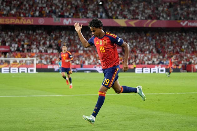 September 29, 2026, Sevilla, Sevilla, Spain: Lamine Yamal of Spain celebrates after scoring his team s first goal during the UEFA Nations League 2026 27 group phase match between Spain and Croatia at Ramon Sanchez-Pizjuan stadium on September 29, 2026, in Sevilla, Spain. Spain V Croatia - UEFA Nations League 2026 27 Group A3 MD2  - ZUMAa181 20260929_zaa_a181_065 Copyright: xJoaquinxCorcherox