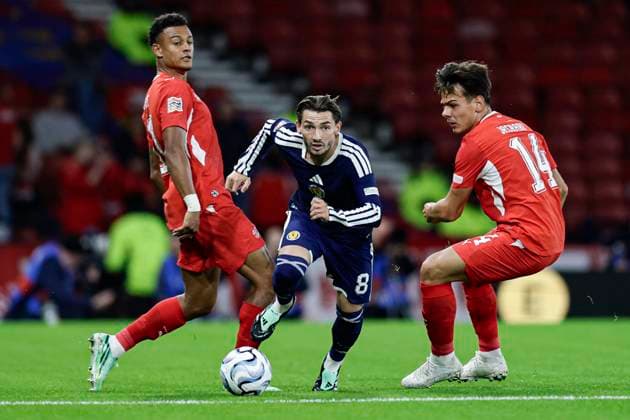 Scotland v Switzerland UEFA Nations League Billy Gilmour of Scotland and Dan Ndoye and Nico Elvedi of Switzerland during the UEFA Nations League Group B1 match at Barclays Hampden, Glasgow 29 09 2026 UK Newspapers OUT Copyright: xJamiexJohnstonx FIL-24011-0072