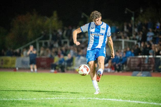 Friendly Match: Hertha BSC vs. Hertha 03 Zehlendorf Berlin, September 29, 2026 Friendly Match: Kian TODOROVIÄÜ (Hertha BSC, age 36) takes a free kick during the Hertha BSC vs. Hertha 03 Zehlendorf match at Ernst Reuter Sportfeld on September 29, 2026, in Berlin, Germany Copyright: xBEAUTIFULxSPORTS Kuehnx