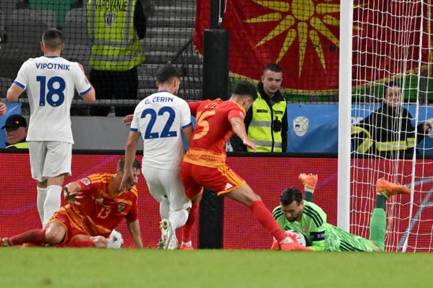 LJUBLJANA, SLOVENIA - SEPTEMBER 29: Stole Dimitrievski of North Macedonia (R) in action during the UEFA Nations League, League B Group B1, match between Slovenia and North Macedonia at Stadion Stozice, Ljubljana on September 29, 2026 in Ljubljana, Slovenia. (Photo by Igor Kupljenik Sports Press Photo). Copyright: xIgorxKupljenikx xSPPx Sportspressphoto_SPR242764