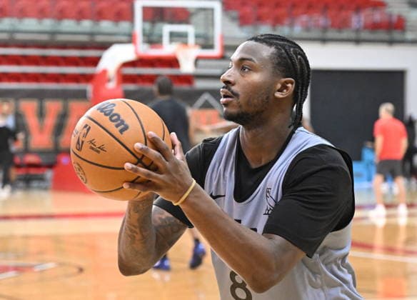 September 29, 2026, Quebec, On, Canada: Toronto Raptors Jaden Bradley during basketball training camp action in Quebec City, Tuesday, Sept. 29, 2026 Canada News - September 29, 2026  - ZUMAc35_ 20260929_zaf_c35_083 Copyright: xJacquesxBoissinotx