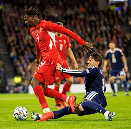 29.09.2026: Scotland v Switzerland: Billy Gilmour of Scotland with Johan Manzambi of Switzerland  Copyright: xWilliexVassx NINTCHDBPICT001112149668