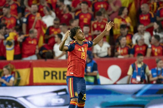 SEVILLE, SPAIN - SEPTEMBER 29: Lamine Yamal (N19) celebrating Spains first goal during the UEFA Nations League match between Spain and Croatia at the Stadium Ramon Sanchez Pizjuan on the 29th of September, 2026 in Sevilla, Spain Copyright: xAndresxLopezxSheridanxx xSPPx Sportspressphoto_SPR242801