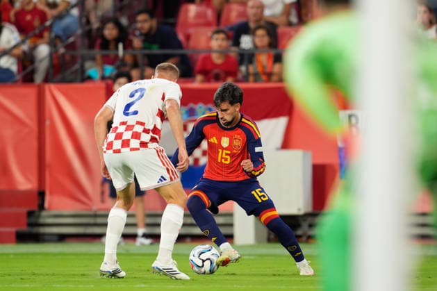 September 29, 2026, Sevilla, Sevilla, Spain: Alex Baena of Spain in action during the UEFA Nations League 2026 27 group phase match between Spain and Croatia at Ramon Sanchez-Pizjuan stadium on September 29, 2026, in Sevilla, Spain. Spain V Croatia - UEFA Nations League 2026 27 Group A3 MD2  - ZUMAa181 20260929_zaa_a181_092 Copyright: xJoaquinxCorcherox