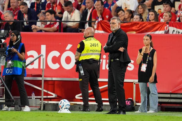 September 29, 2026, Sevilla, Sevilla, Spain: Slaven Bilic, head coach of Croatia, looks on during the UEFA Nations League 2026 27 group phase match between Spain and Croatia at Ramon Sanchez-Pizjuan stadium on September 29, 2026, in Sevilla, Spain. Spain V Croatia - UEFA Nations League 2026 27 Group A3 MD2  - ZUMAa181 20260929_zaa_a181_100 Copyright: xJoaquinxCorcherox