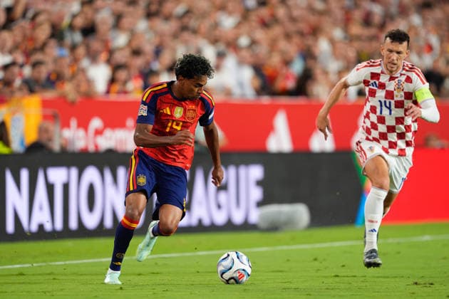 September 29, 2026, Sevilla, Sevilla, Spain: Lamine Yamal of Spain runs with the ball during the UEFA Nations League 2026 27 group phase match between Spain and Croatia at Ramon Sanchez-Pizjuan stadium on September 29, 2026, in Sevilla, Spain. Sevilla Spain - ZUMAa181 20260929_zaa_a181_098 Copyright: xJoaquinxCorcherox