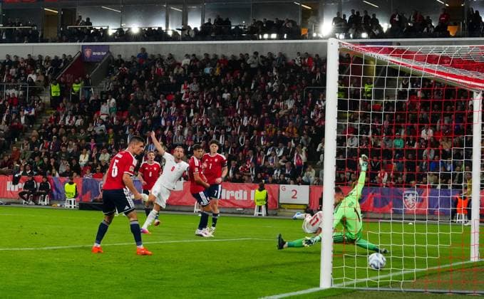 Harry Kane of England scores a goal to make it 2-0 Czechia v England, UEFA Nations League, Football, Fortuna Arena, Prague, Czechia - 29 Sep 2026Prague Fortuna Arena Czech Republic  Copyright: xJavierxGarcia Shutterstockx 17175831an