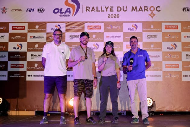 W2RC - RALLYE DU MAROC 2026 504 PRICE Sara (usa), BERRIMAN Sean (usa), Defender Dakar D7X-R, Defender Rally, FIA W2RC, STK STK, portrait medals ceremony during the Stage 1 of the Rallye du Maroc 2026, 4th round of the 2026 WR2C Championship from September 29, 2026 between Agadir and Zagora, Morocco - AgadirMorocco  Copyright: xPauloxMariax