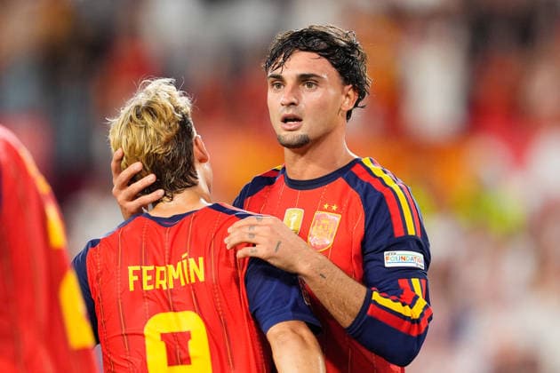 September 29, 2026, Sevilla, Sevilla, Spain: Marc Pubill of Spain celebrates after scoring his team s second goal during the UEFA Nations League 2026 27 group phase match between Spain and Croatia at Ramon Sanchez-Pizjuan stadium on September 29, 2026, in Sevilla, Spain. Sevilla Spain - ZUMAa181 20260929_zaa_a181_118 Copyright: xJoaquinxCorcherox